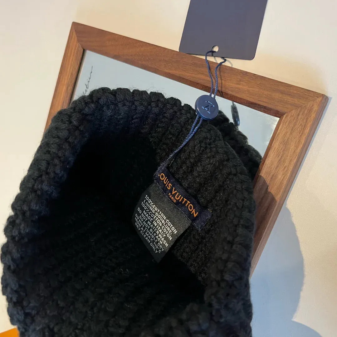 Головные Уборы Louis Vuitton 240584