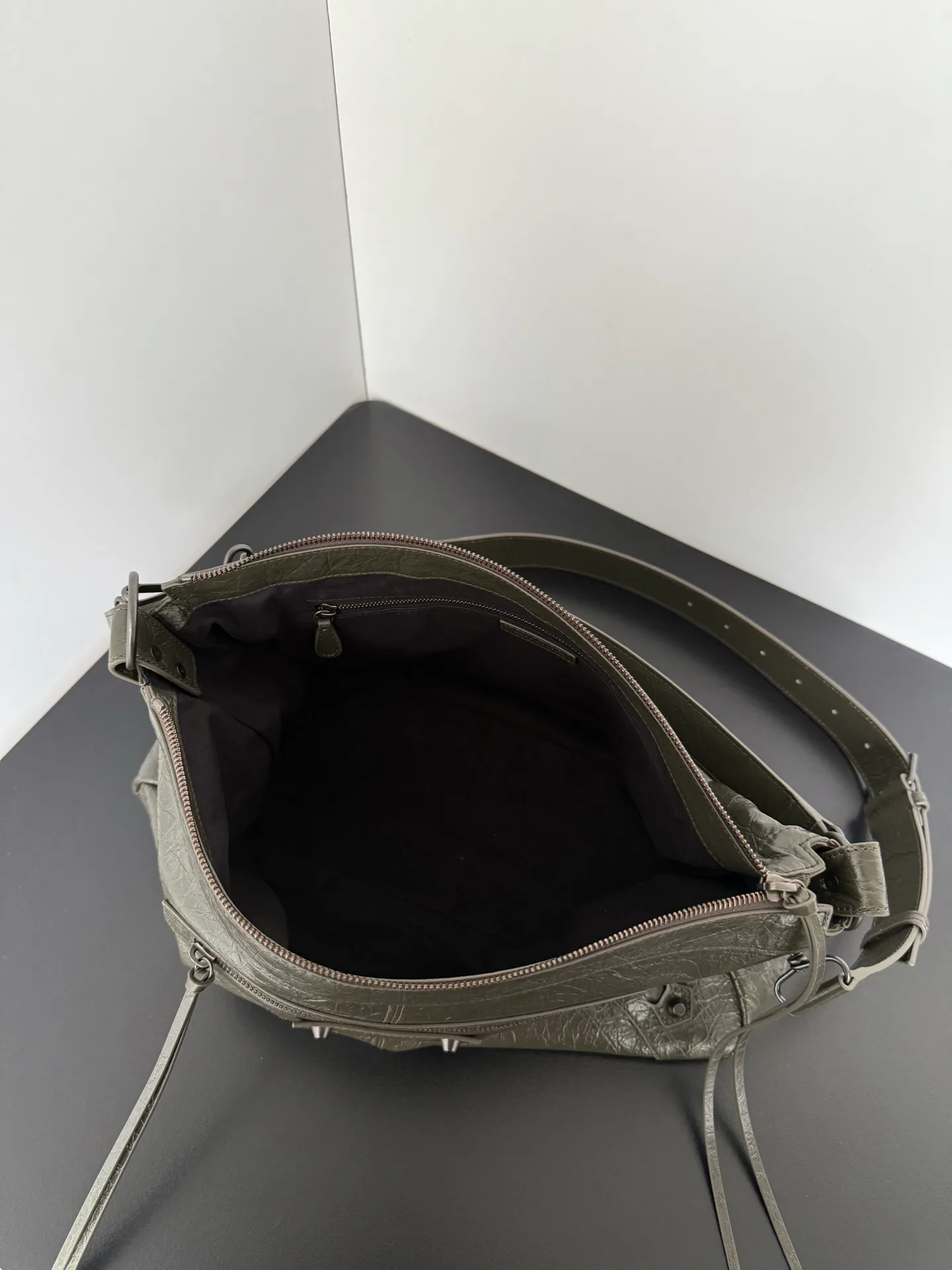 Сумки На Ремне Женские Balenciaga 11438220