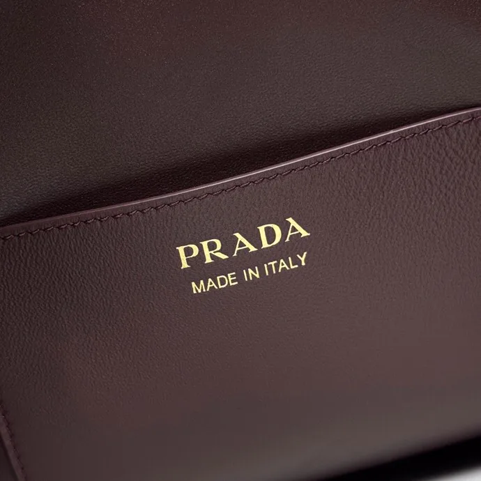 Классические Сумки Женские Prada 13332198