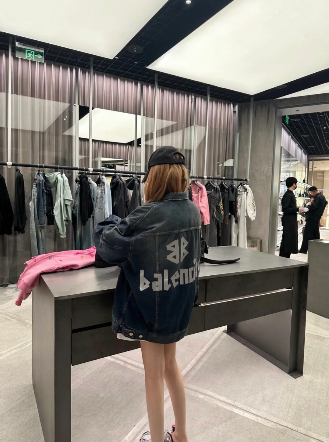 Куртки И Пуховики Мужские Balenciaga 10983753