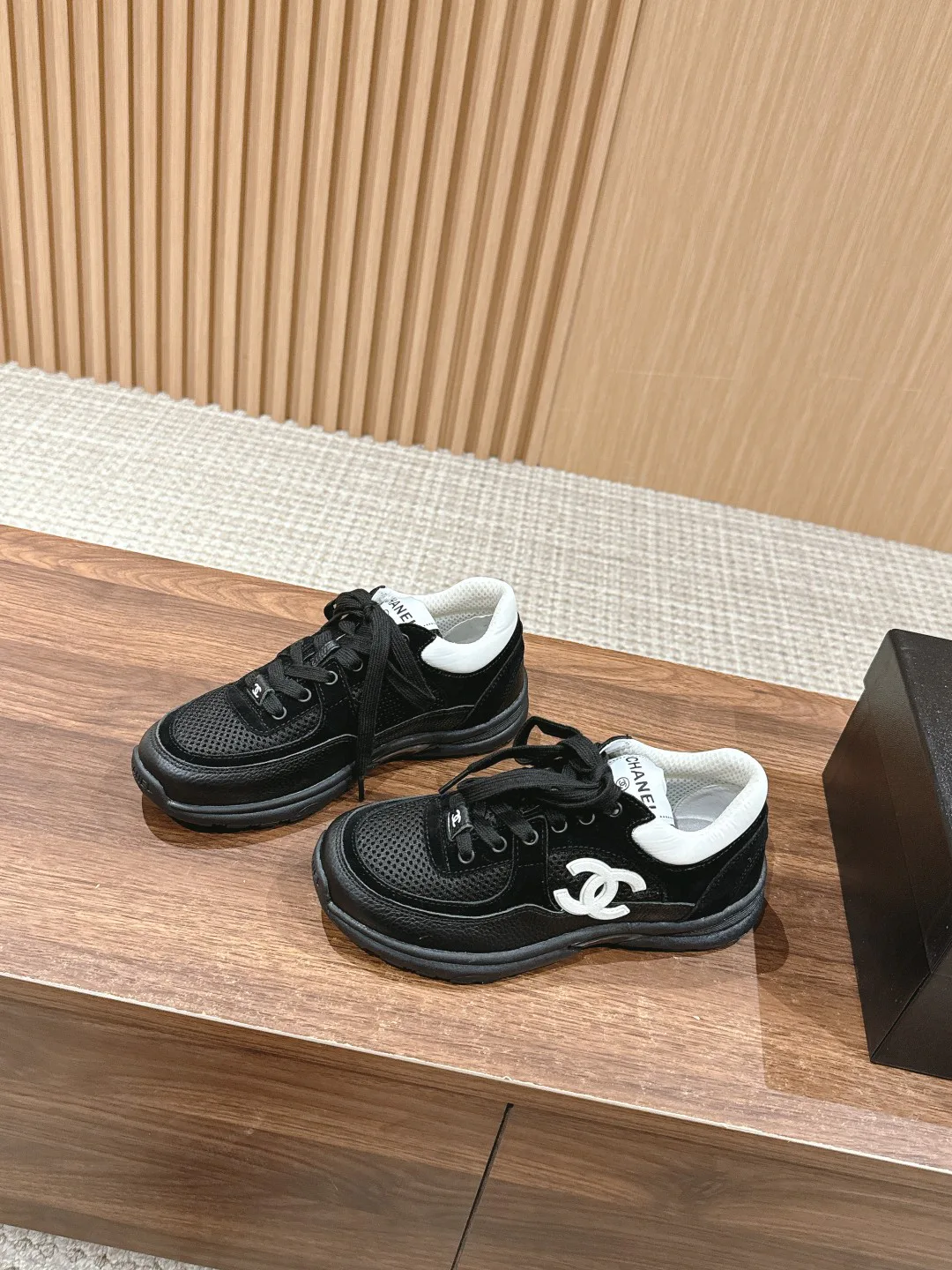 Кроссовки Женские Chanel 11647819
