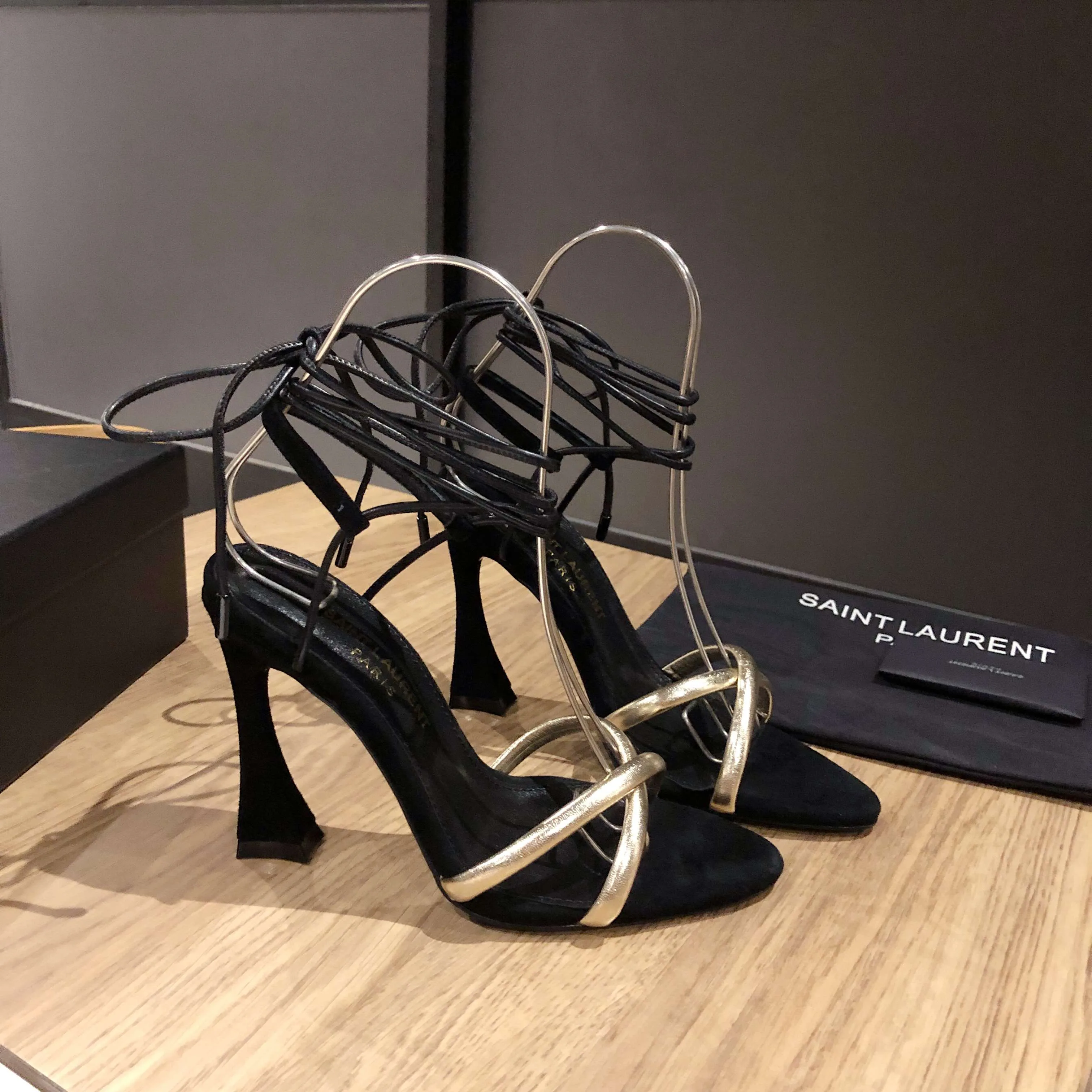 Босоножки Женские Saint Laurent 11220451