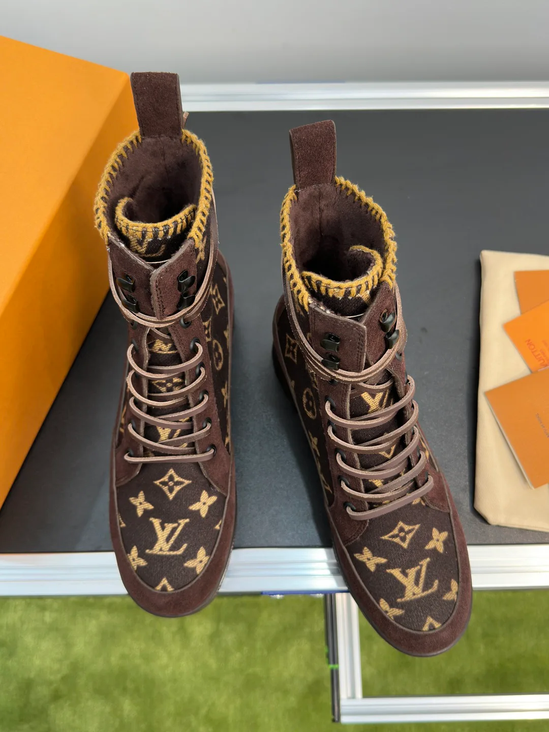 Ботинки Женские Louis Vuitton 18741624