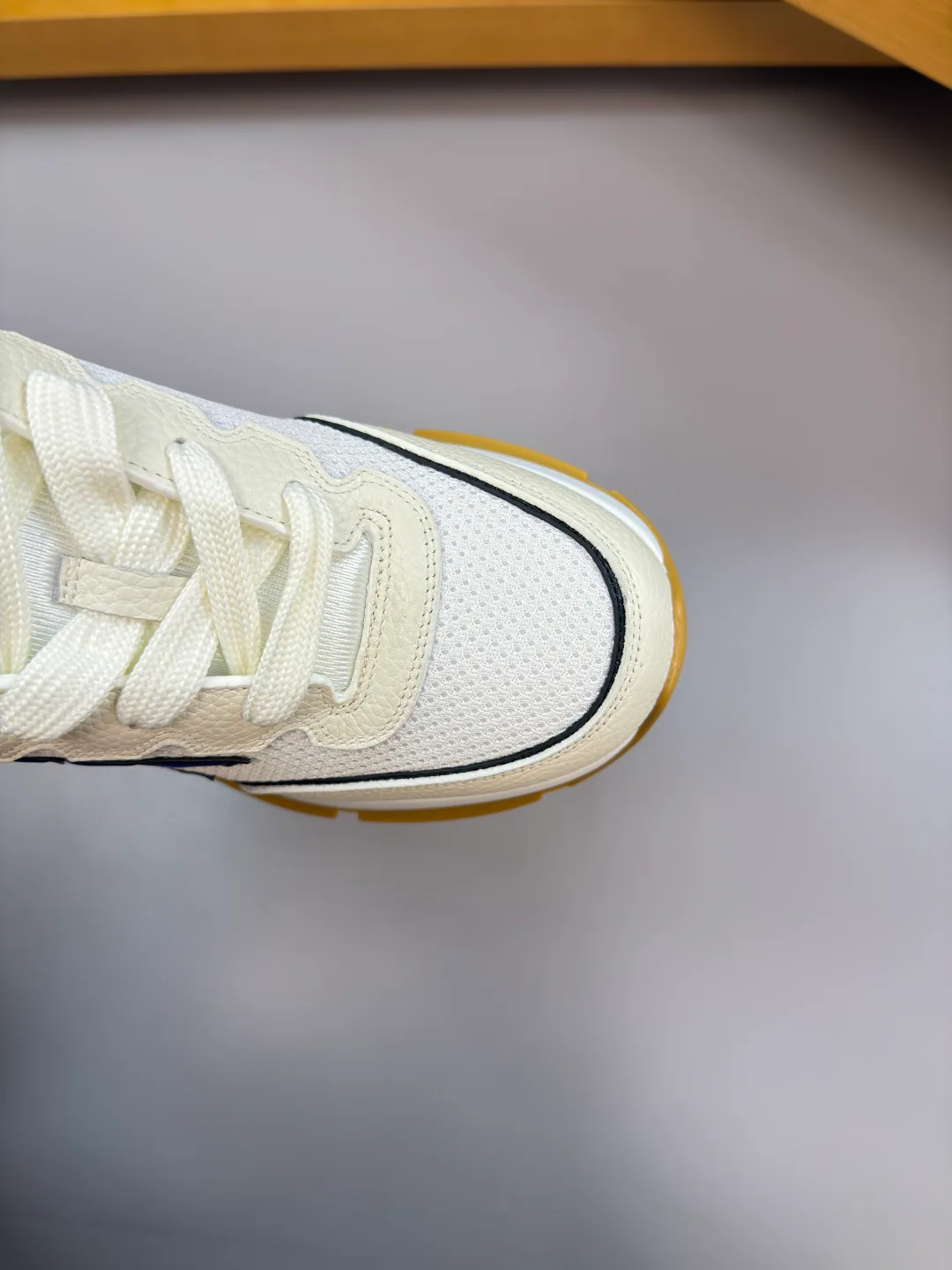 Кроссовки Женские Louis Vuitton 2652661