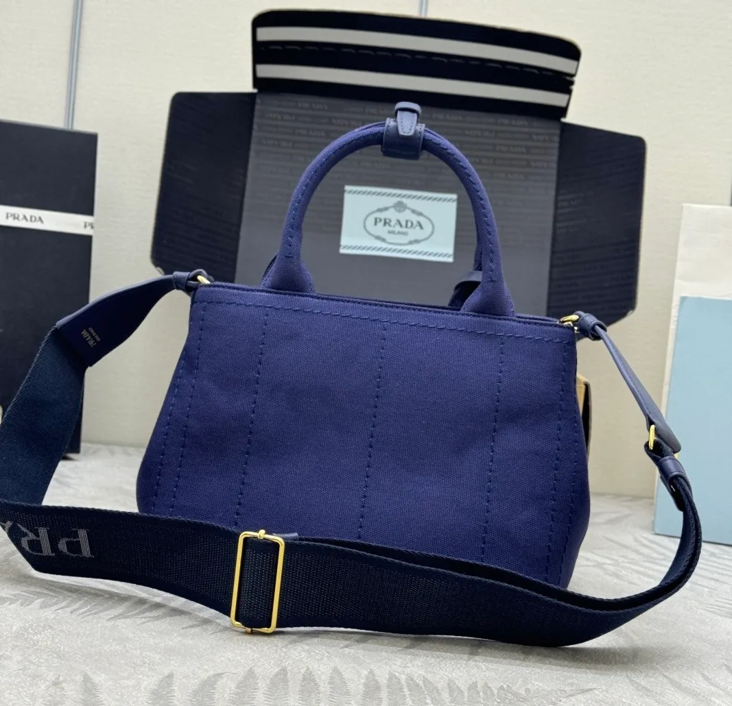 Классические Сумки Женские Prada 11164980