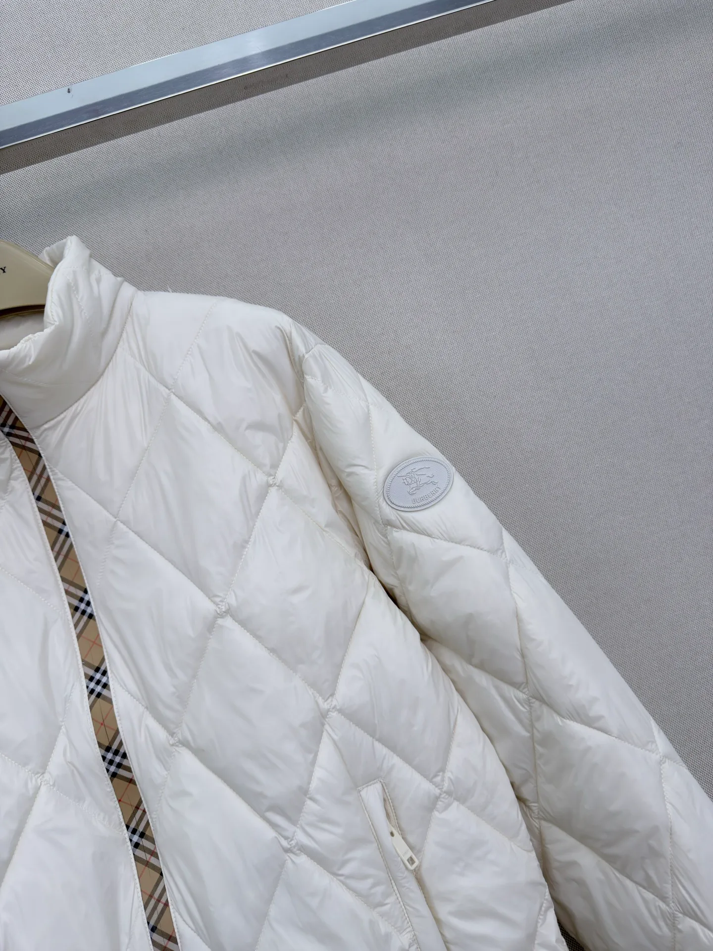 Куртки И Пуховики Женские Burberry 19324513