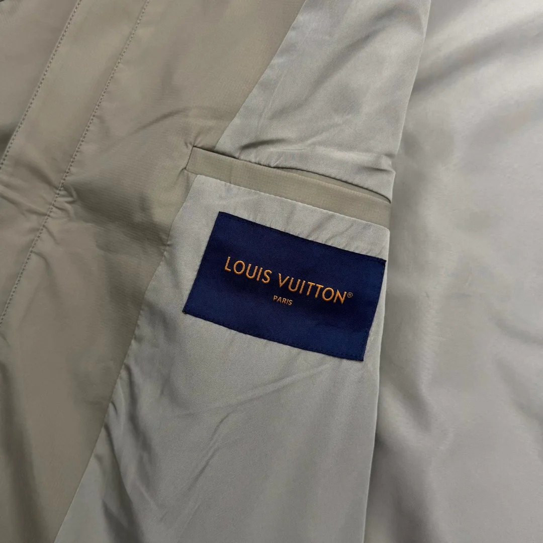 Куртки И Пуховики Мужские Louis Vuitton 17548749