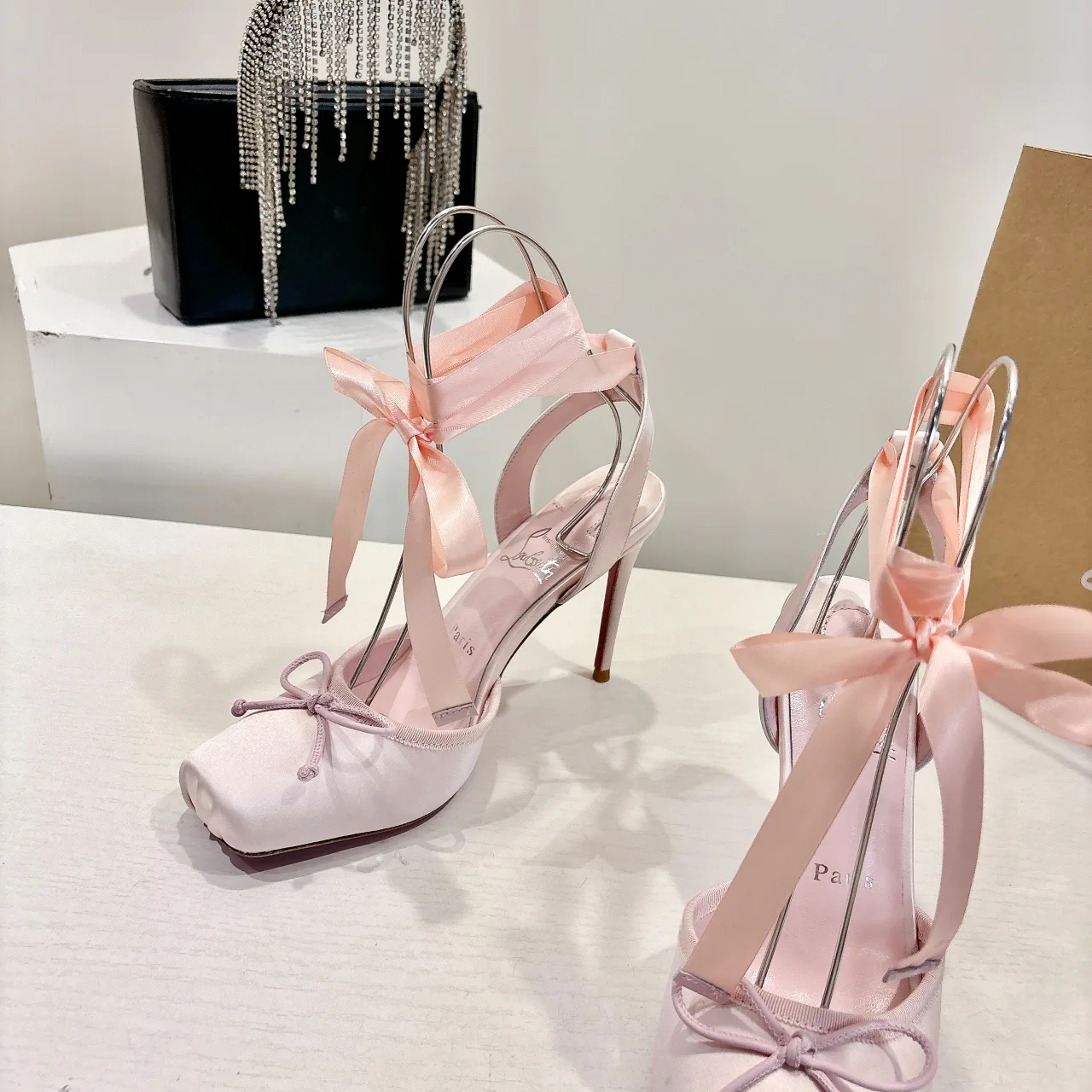 Туфли Женские Christian Louboutin 1111097