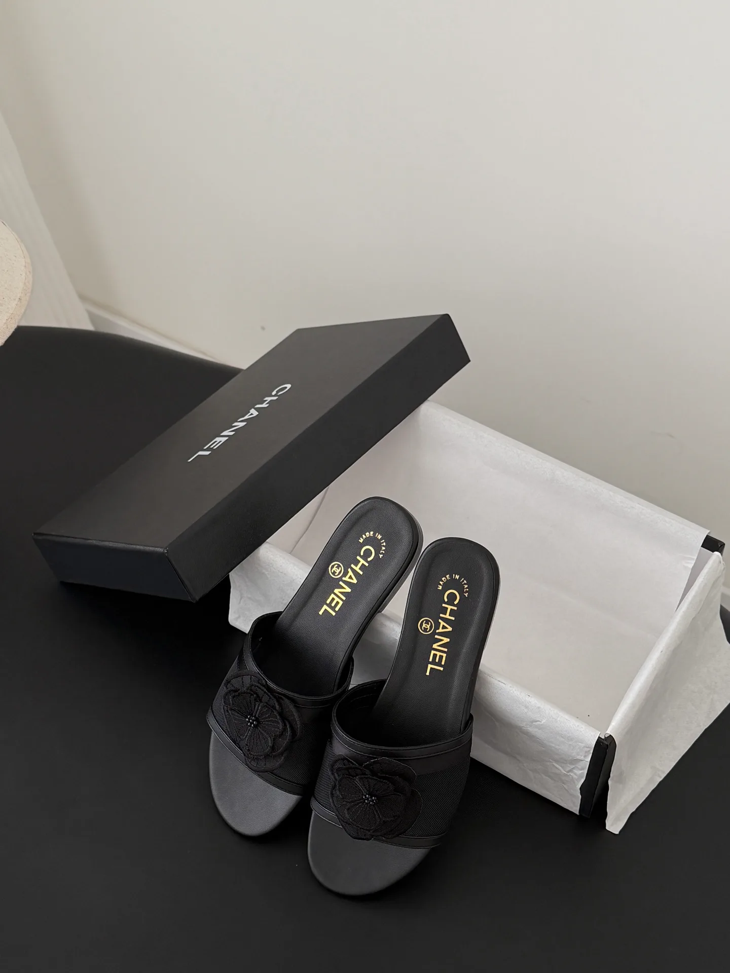Шлепанцы Женские Chanel 11852351