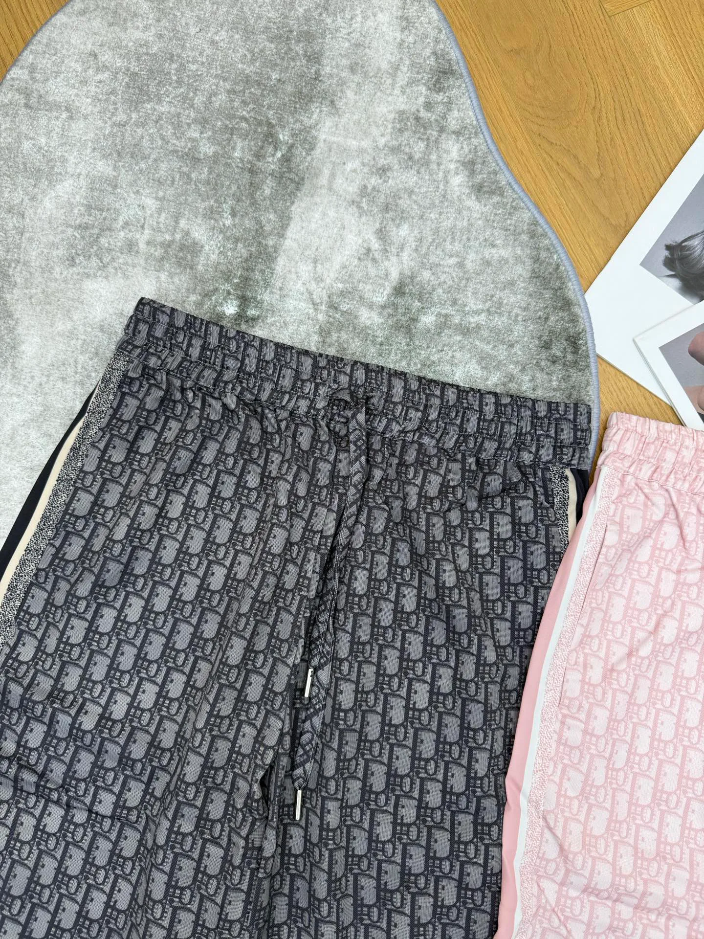 Брюки Женские Christian Dior 11417121