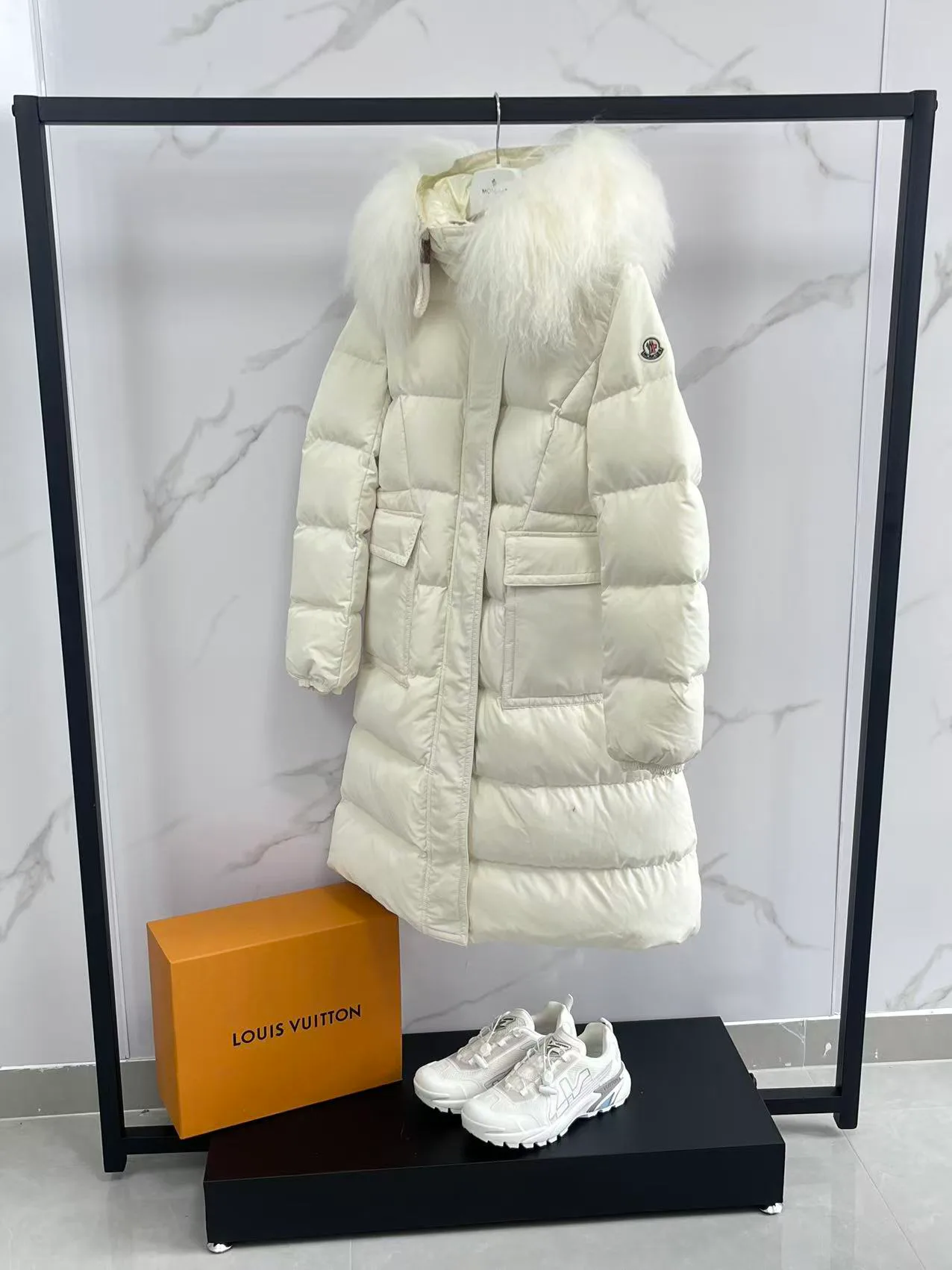 Куртки И Пуховики Женские Moncler 17964582