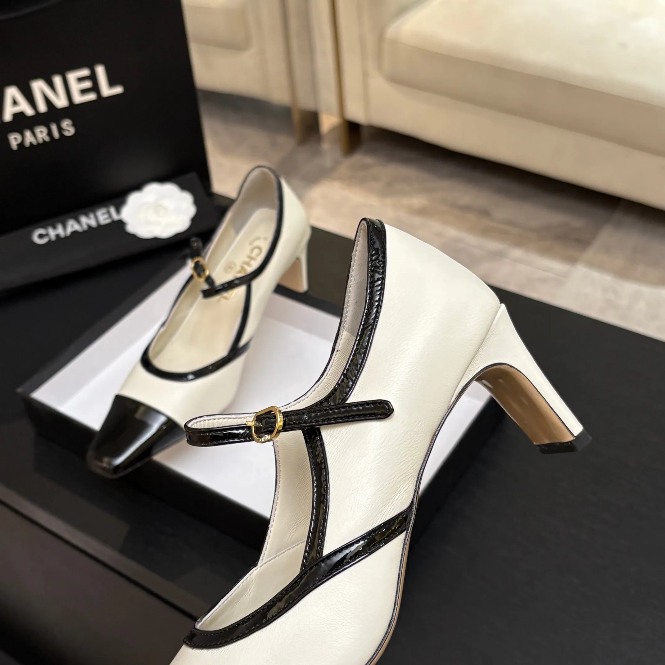 Туфли Женские Chanel 17448368