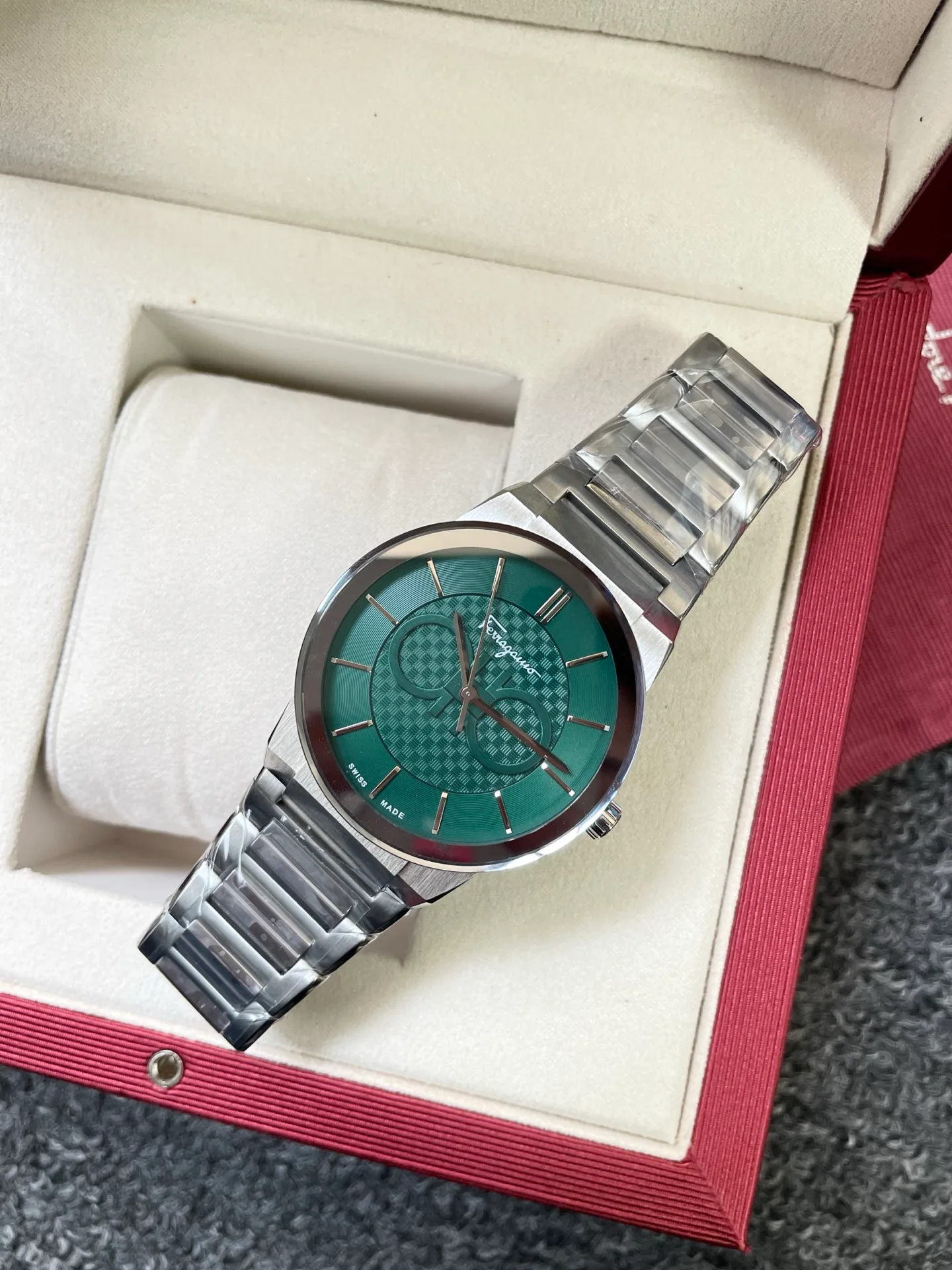 Часы Женские Salvatore Ferragamo 514126