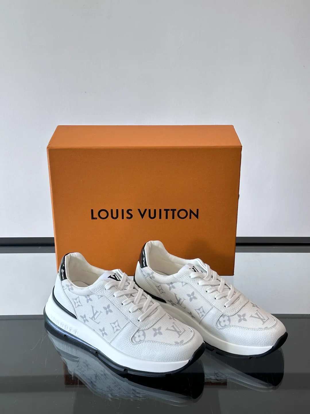 Кроссовки Мужские Louis Vuitton 367176