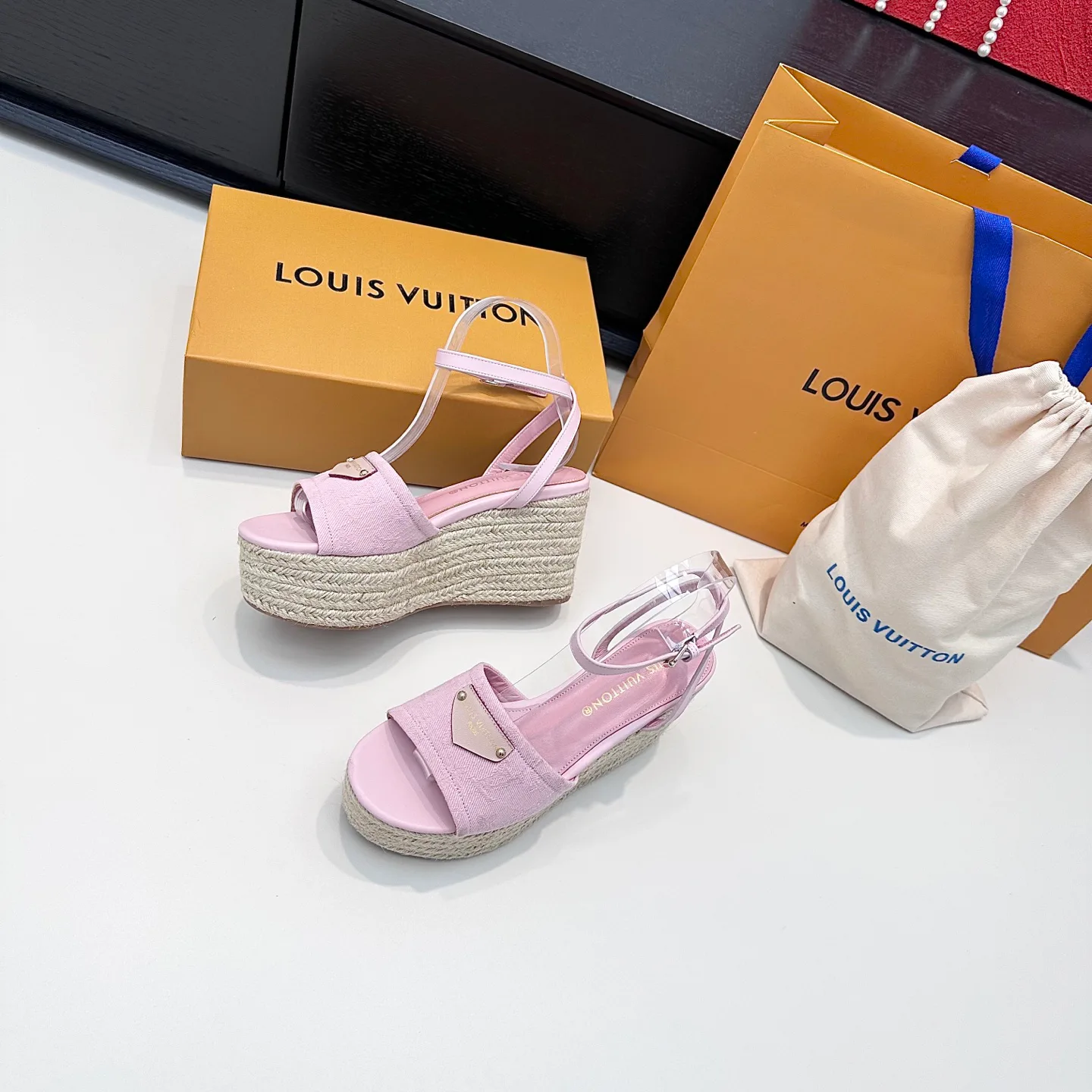 Сандалии Женские Louis Vuitton 11566081