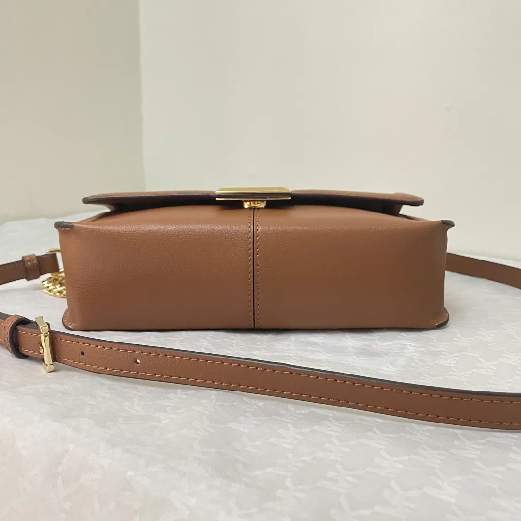 Сумки На Ремне Женские Michael Kors 1223771