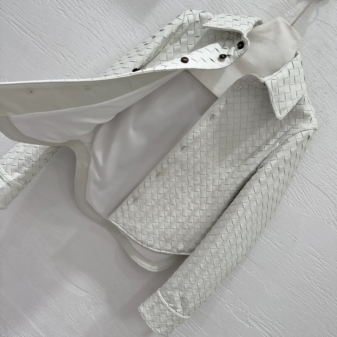 Кожаные Куртки И Дублёнки Женские Bottega Veneta 11232087