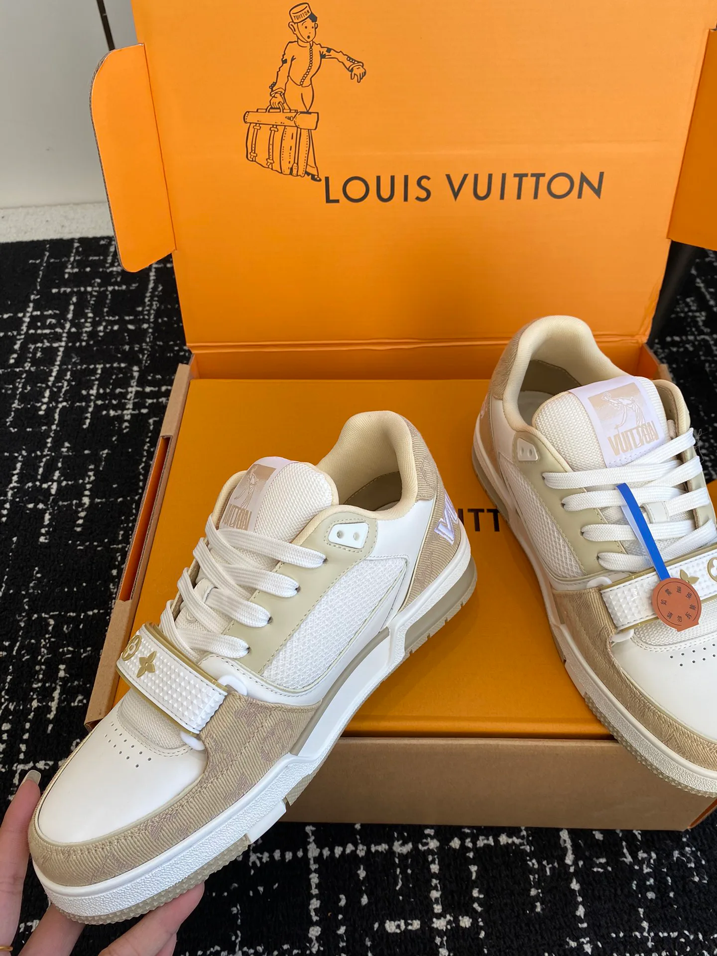 Кроссовки Женские Louis Vuitton 5438161