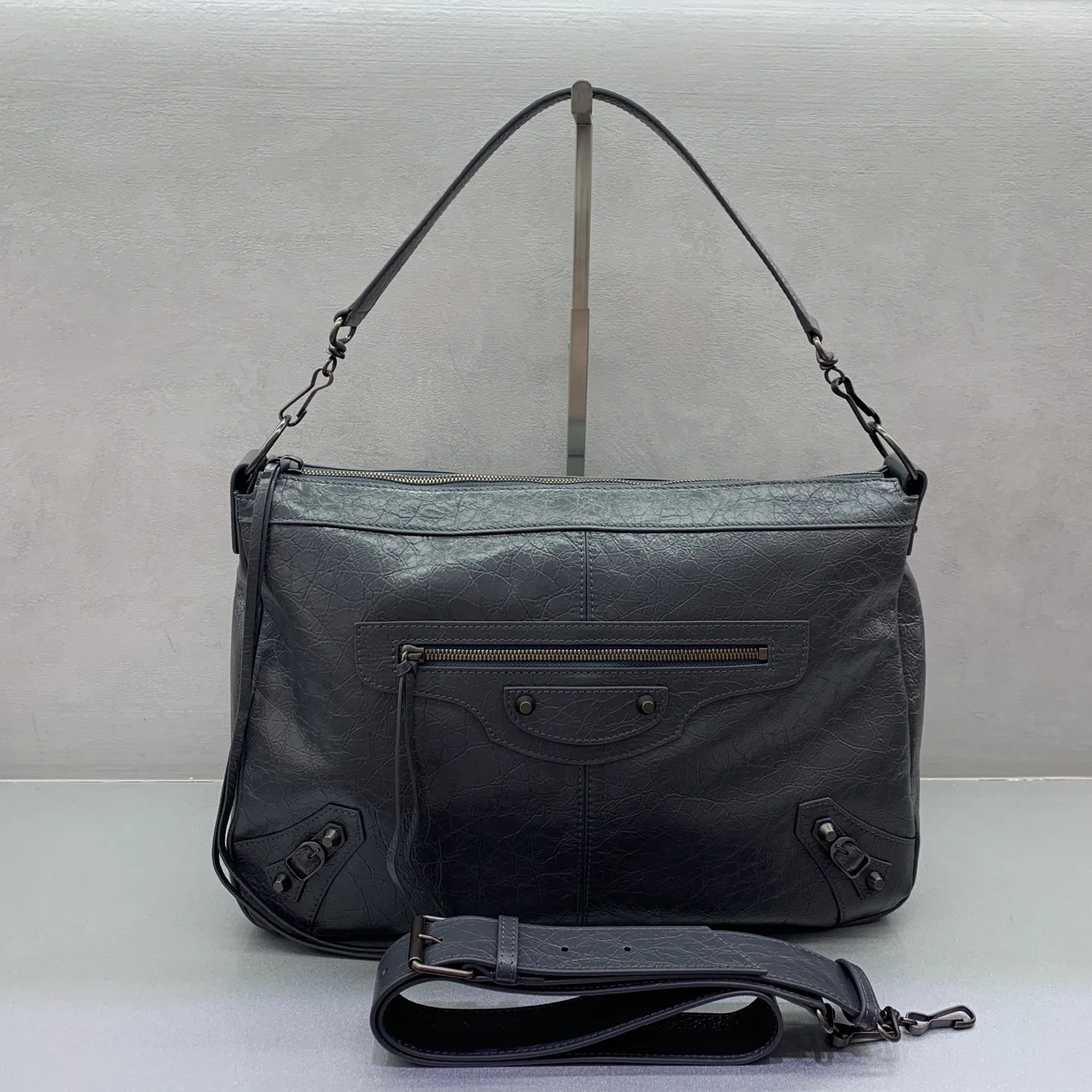 Сумки На Ремне Женские Balenciaga 17419151