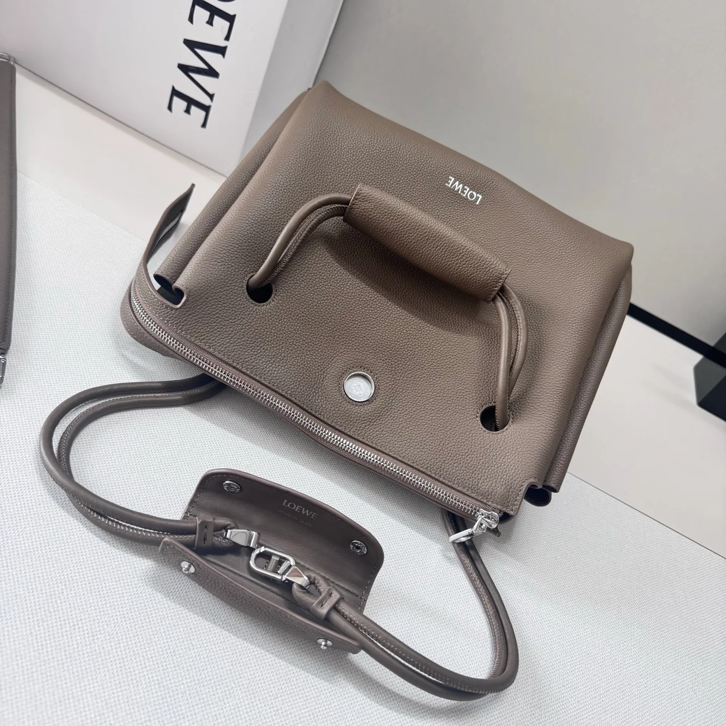 Классические Сумки Женские Loewe 690472
