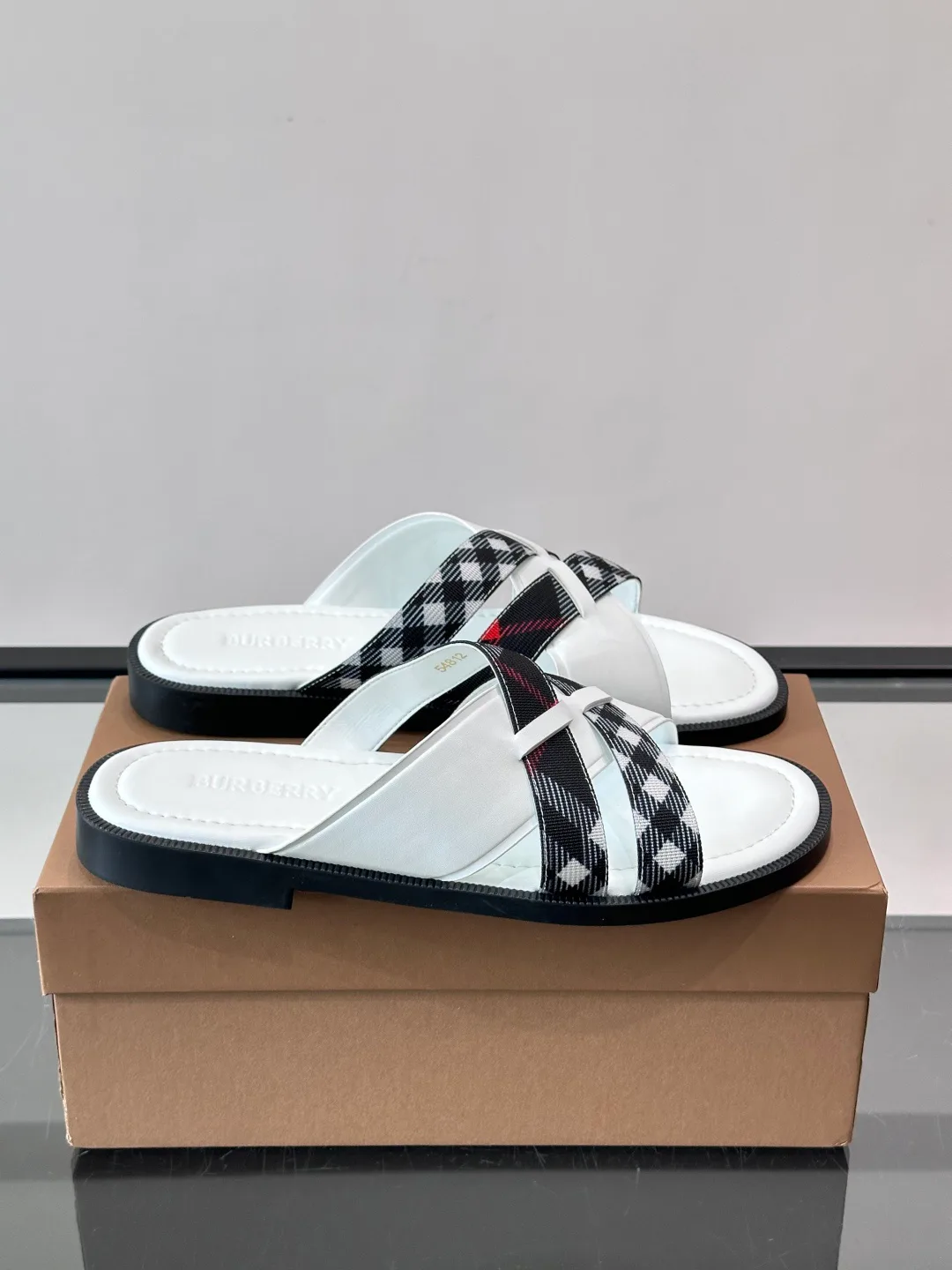 Сандалии Мужские Burberry 13480037