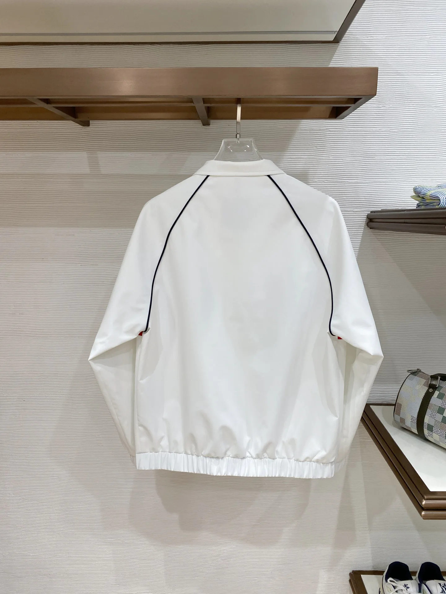 Куртки И Пуховики Мужские Moncler 4600950