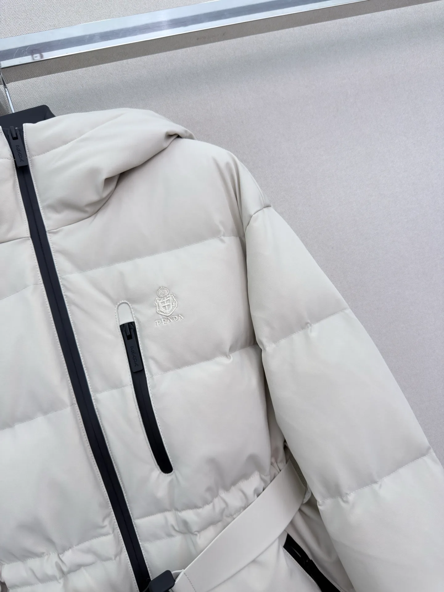 Куртки И Пуховики Женские Prada 18023491