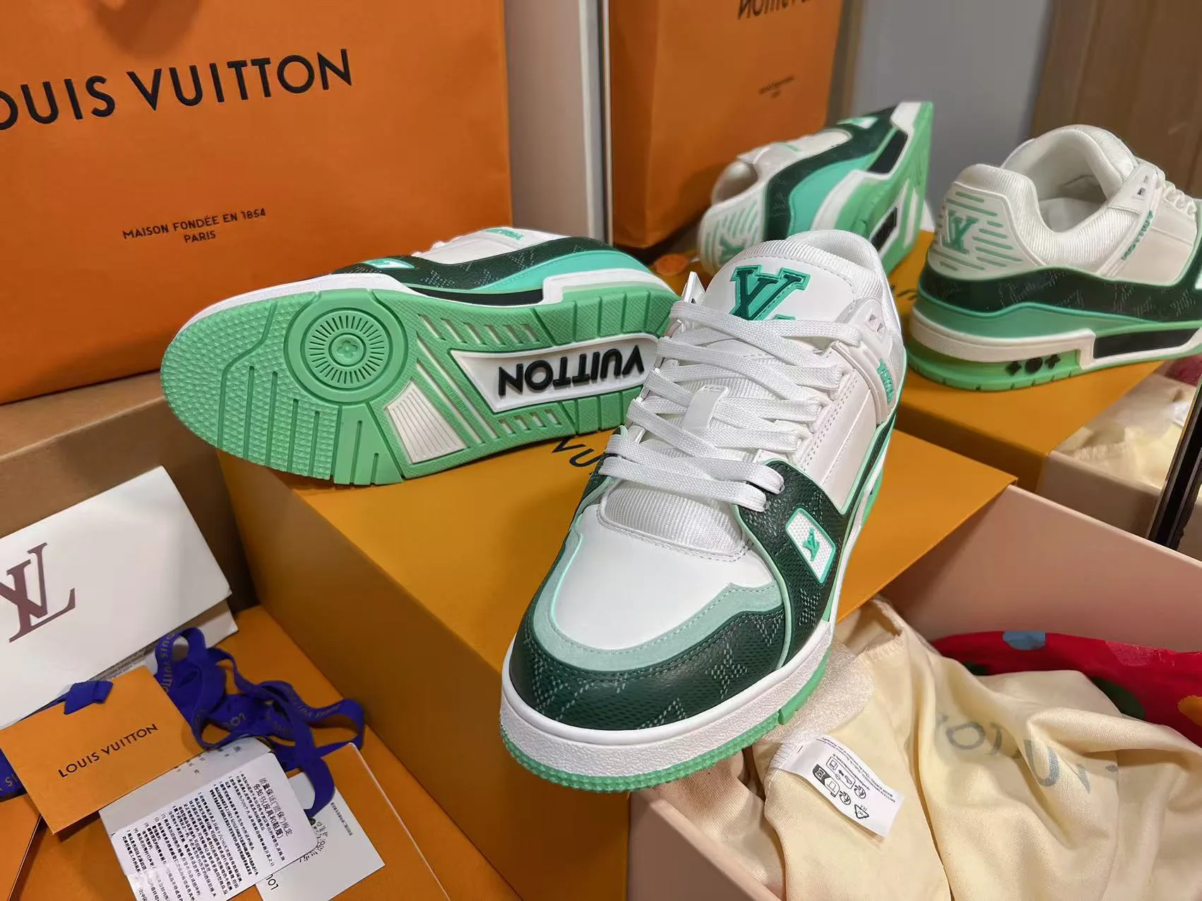 Кроссовки Женские Louis Vuitton 11696566