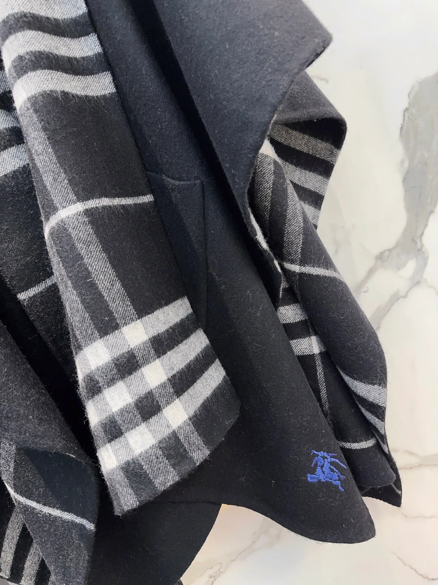 Пальто Женские Burberry 18105483