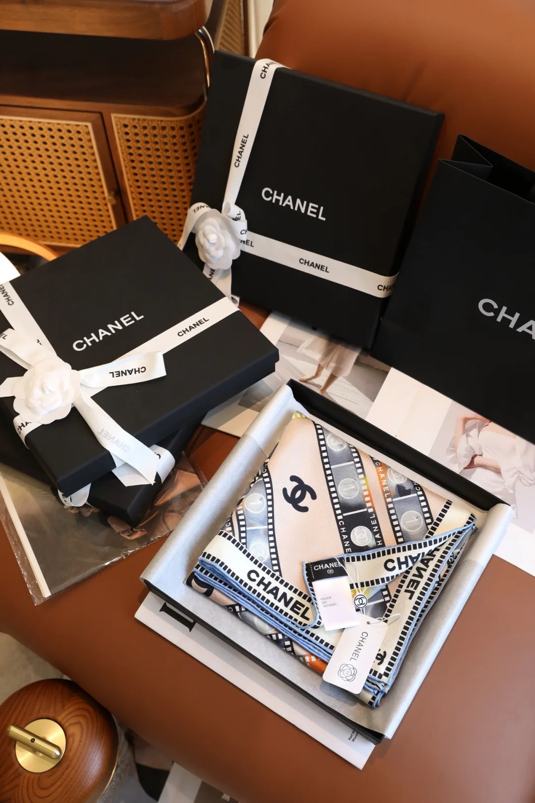 Платки Chanel 13351572