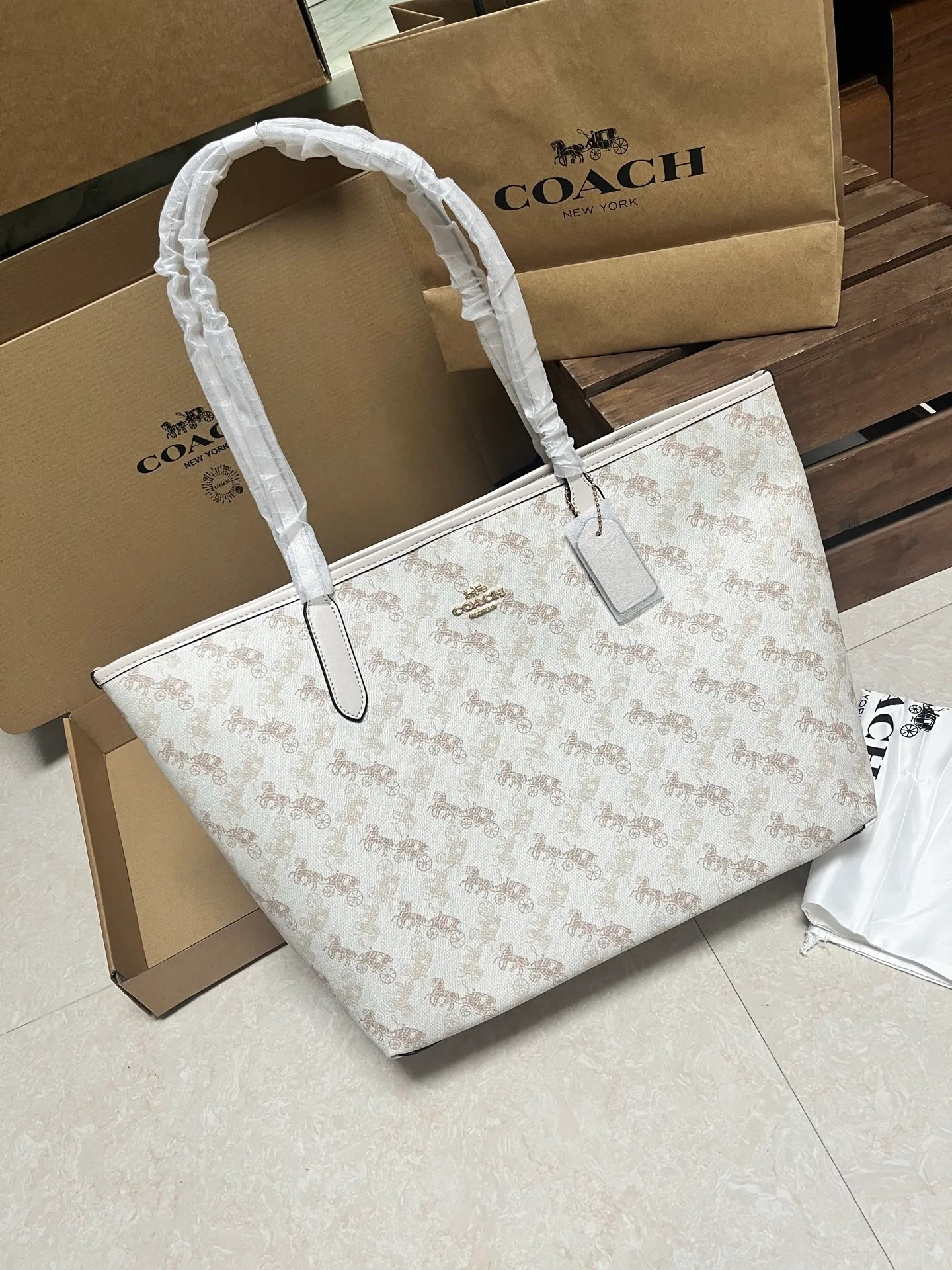 Классические Сумки Женские Coach 11603699