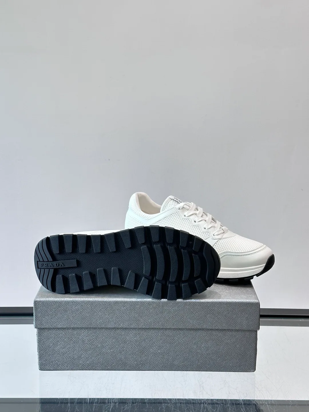 Кроссовки Мужские Prada 17349411