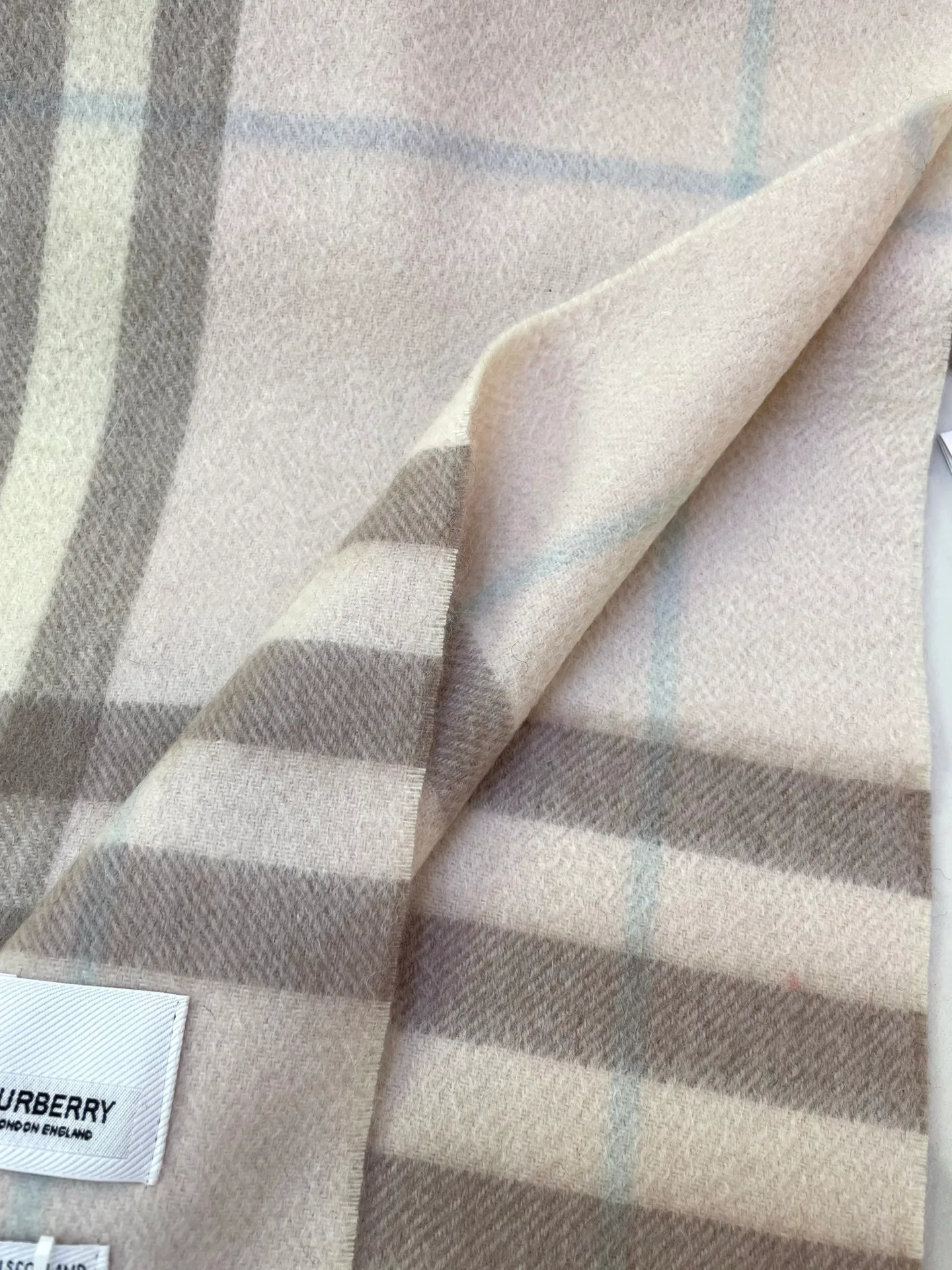 Шарфы Burberry 6645291