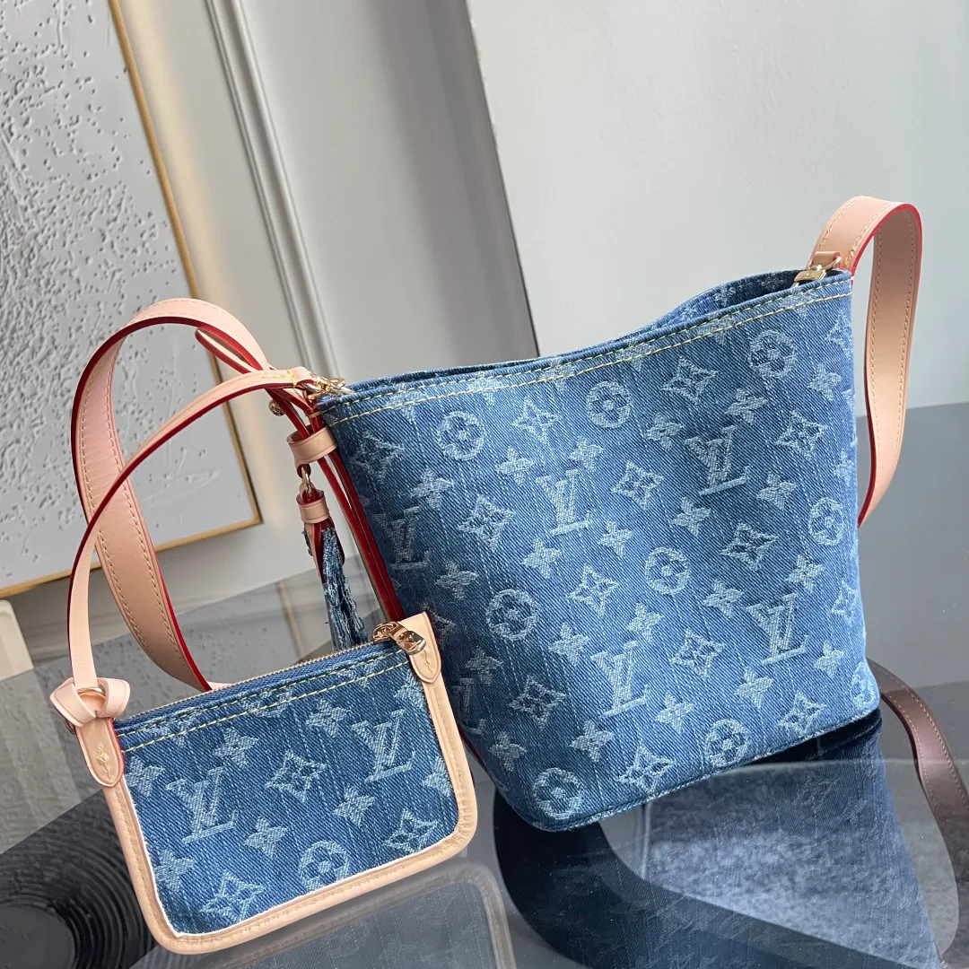 Классические Сумки Женские Louis Vuitton 11886364