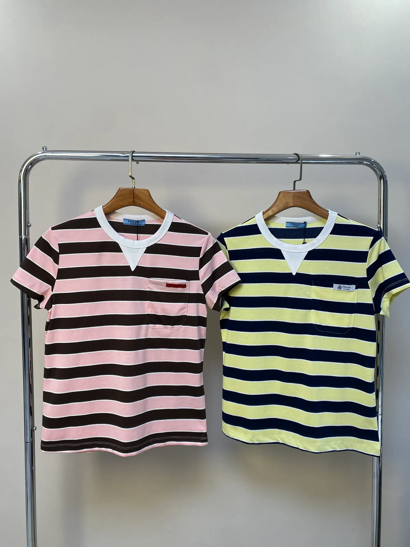 Футболки Женские Prada 11516845