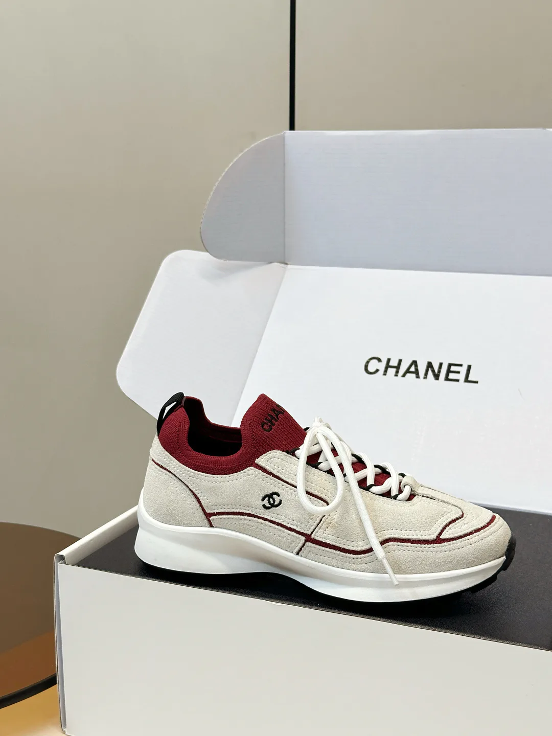 Кроссовки Женские Chanel 16868810