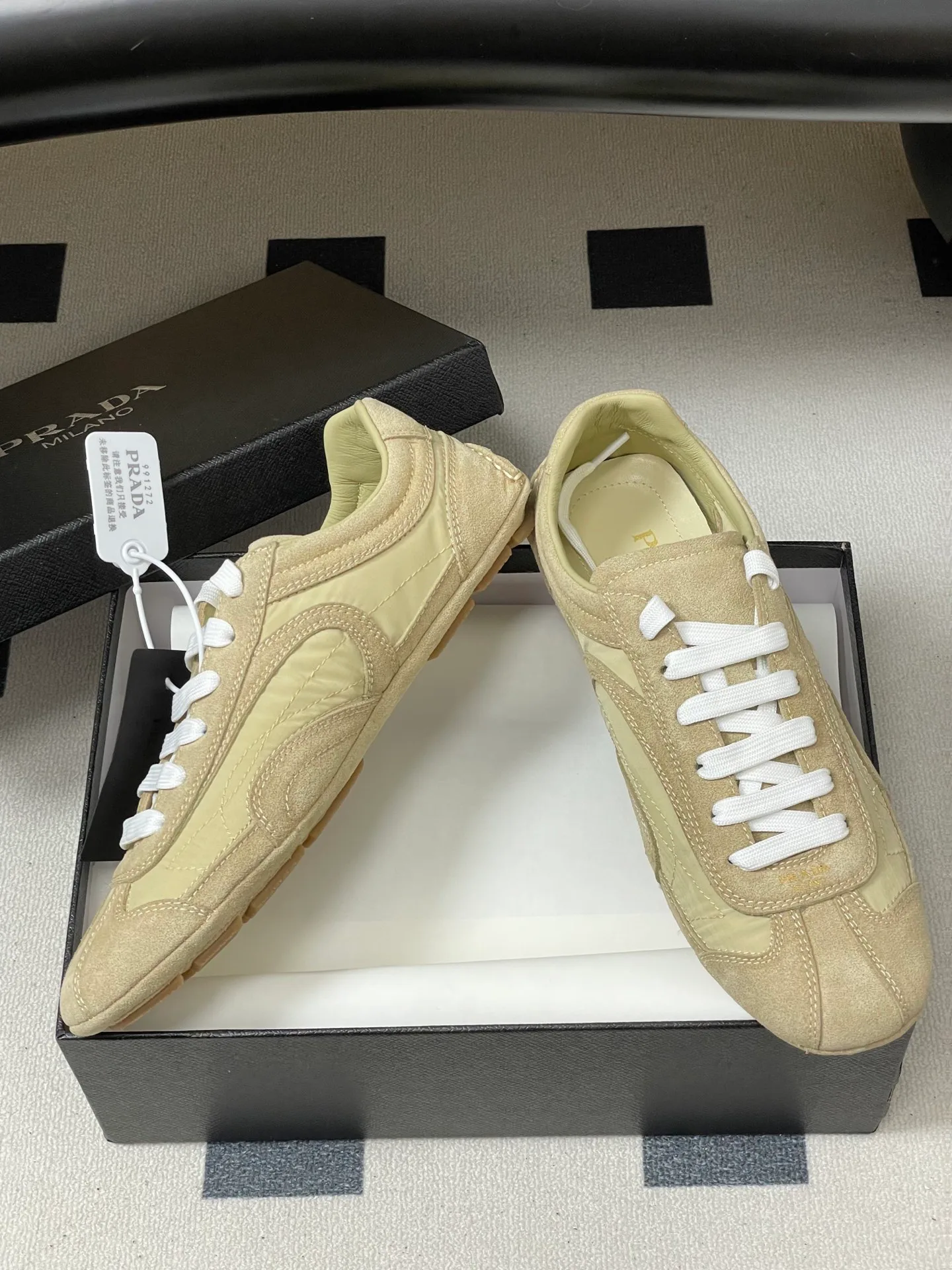 Кроссовки Женские Prada 12880118