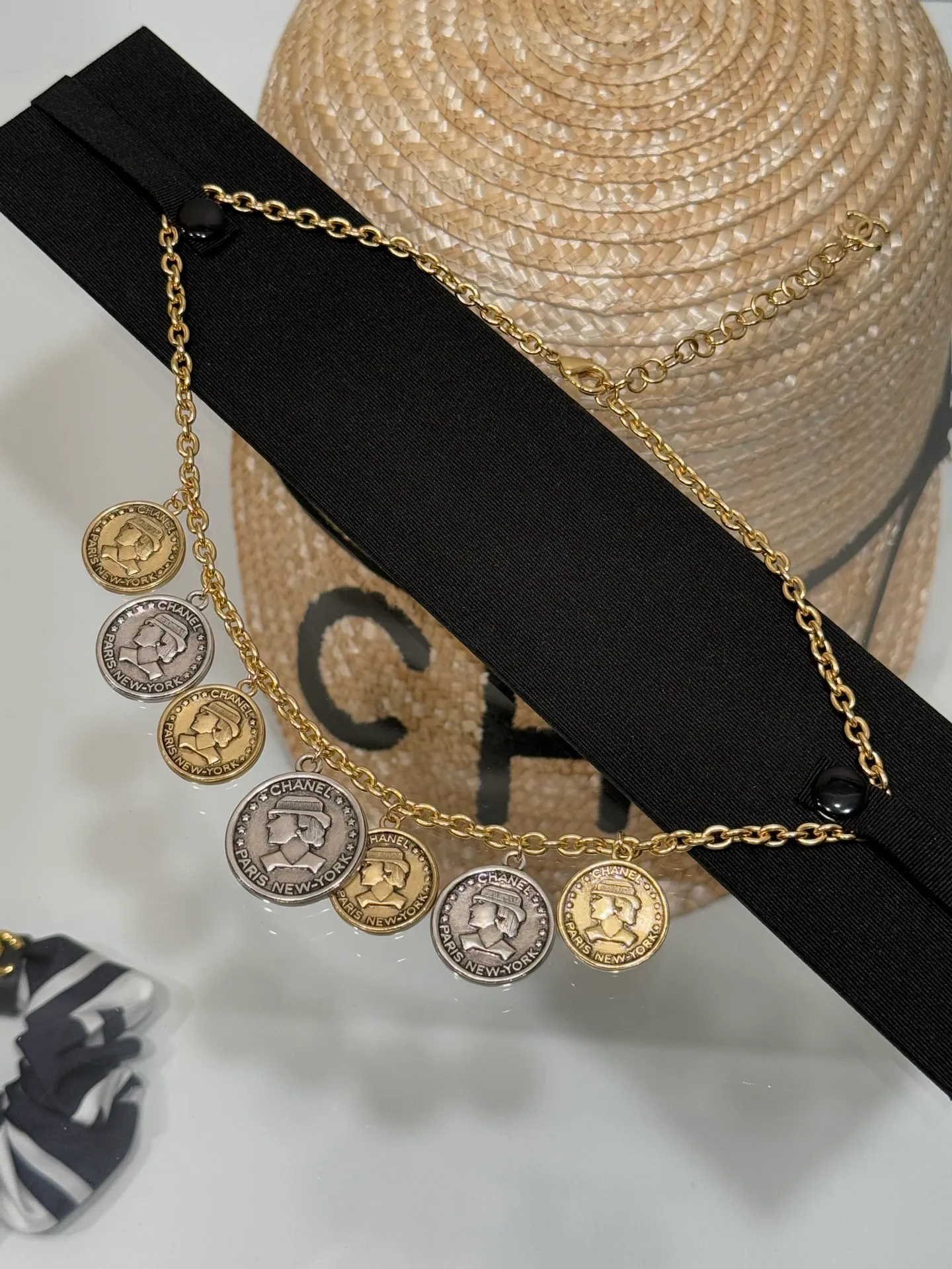 Бижутерия Chanel 18059161