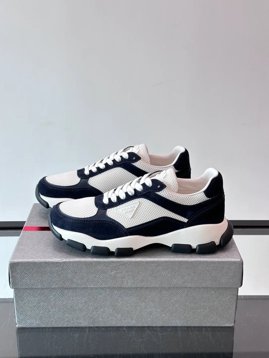 Кроссовки Женские Prada 18449473