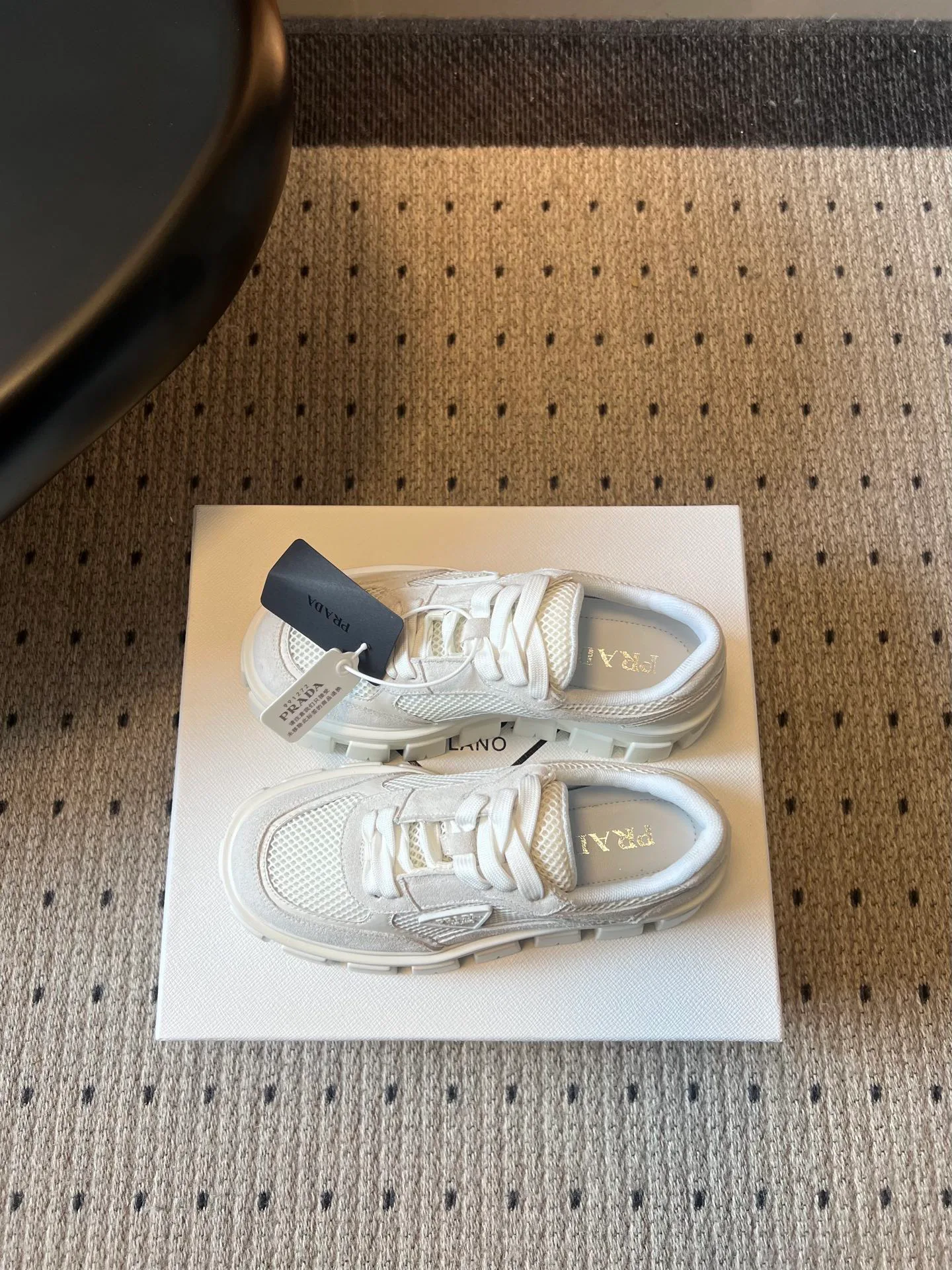 Кроссовки Женские Prada 17961572