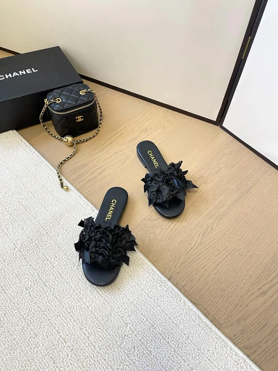 Шлепанцы Женские Chanel 29947