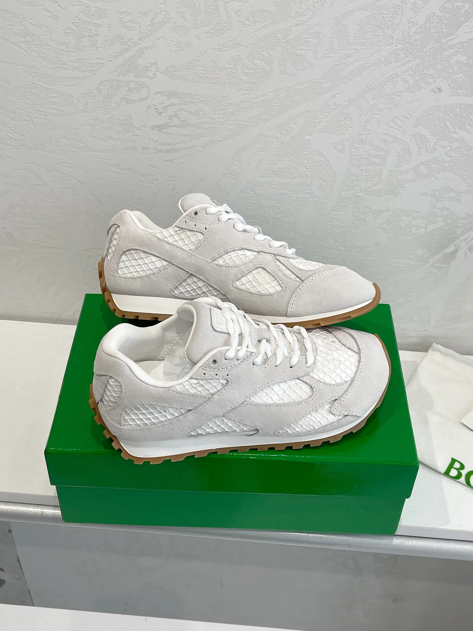 Кроссовки Женские Bottega Veneta 11677108