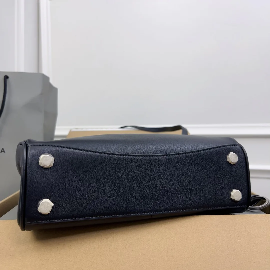 Классические Сумки Женские Balenciaga 11872211