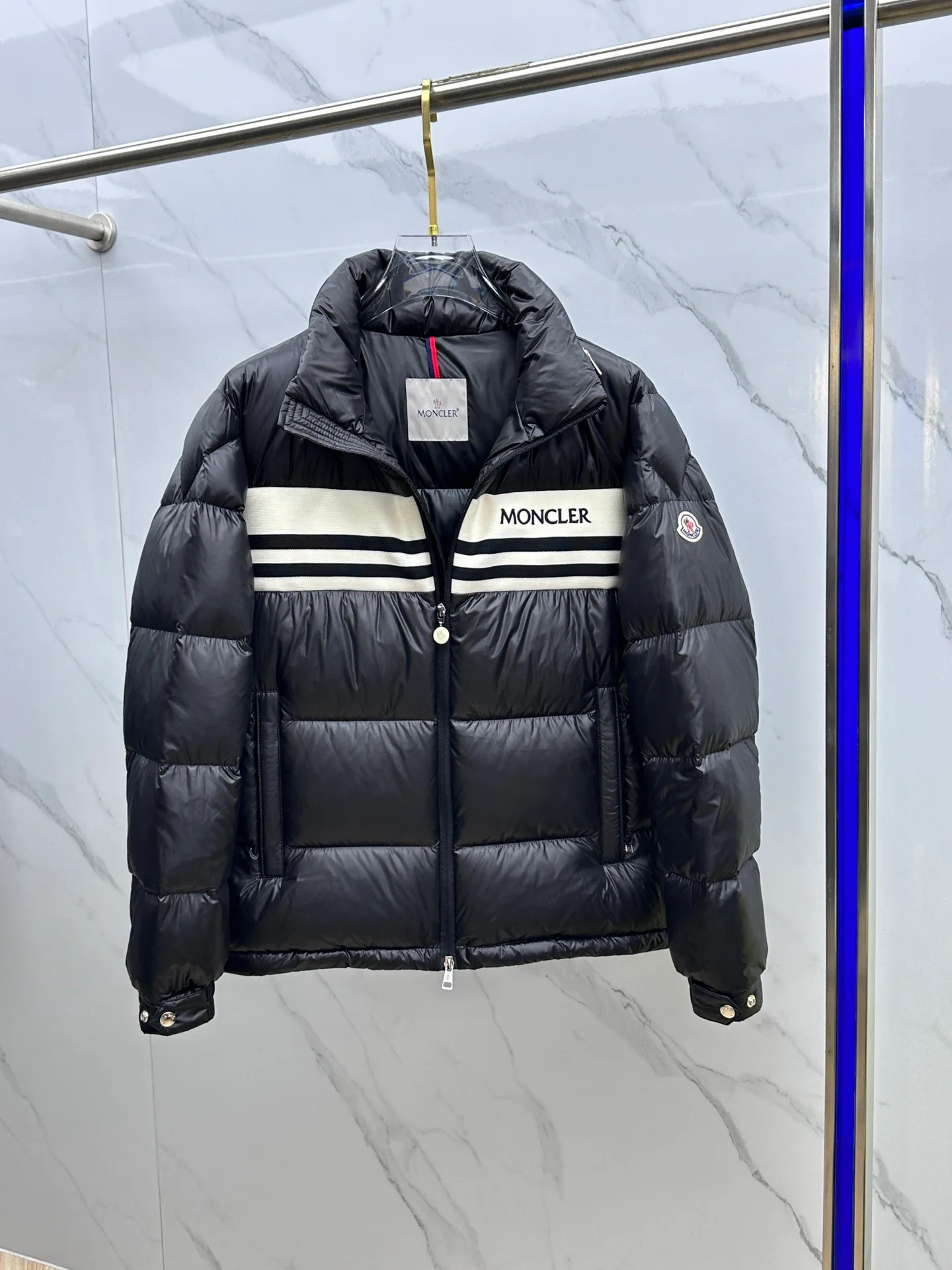 Куртки И Пуховики Мужские Moncler 2237417