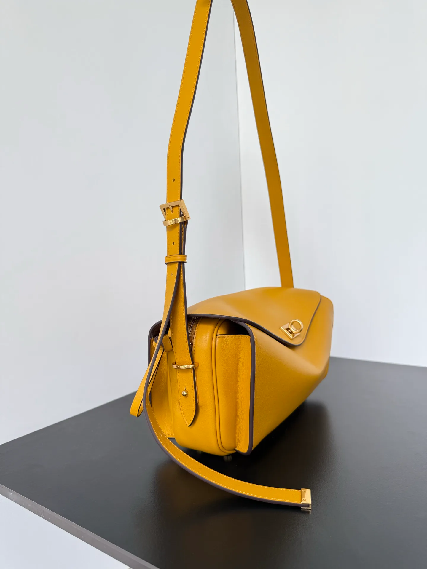 Классические Сумки Женские Balenciaga 12600590