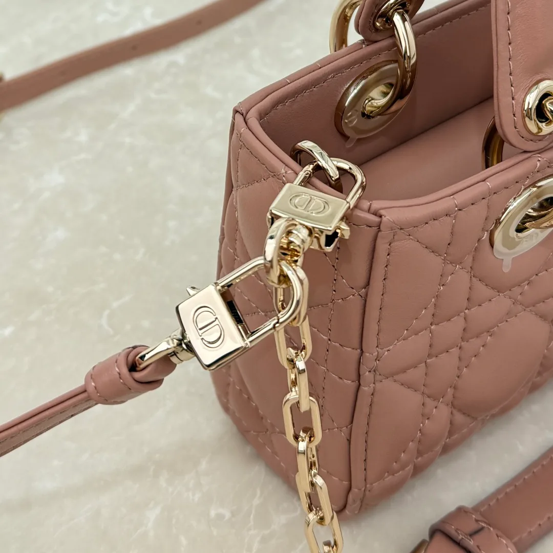 Классические Сумки Женские Christian Dior 18187868