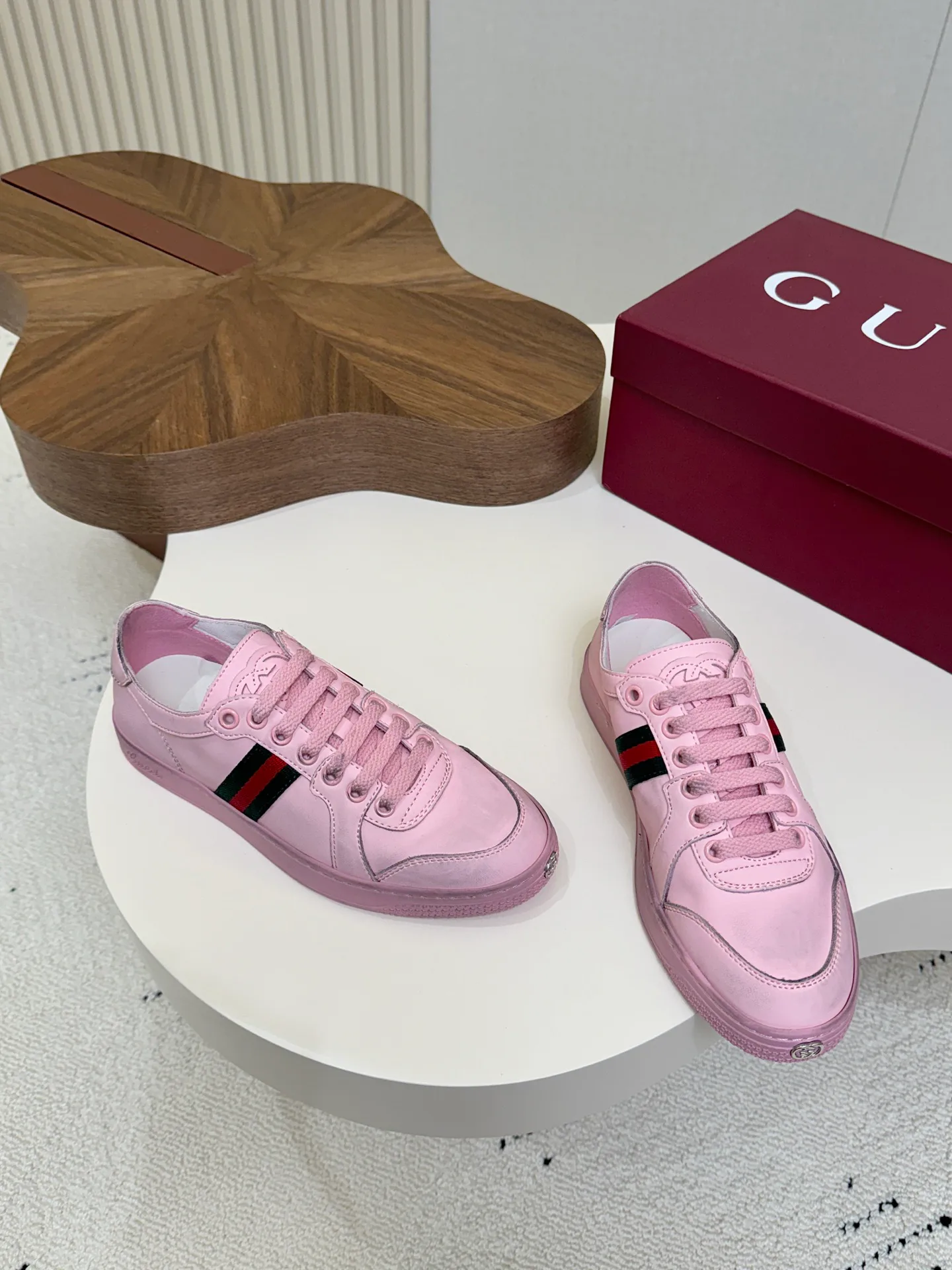 Кроссовки Женские Gucci 17571665
