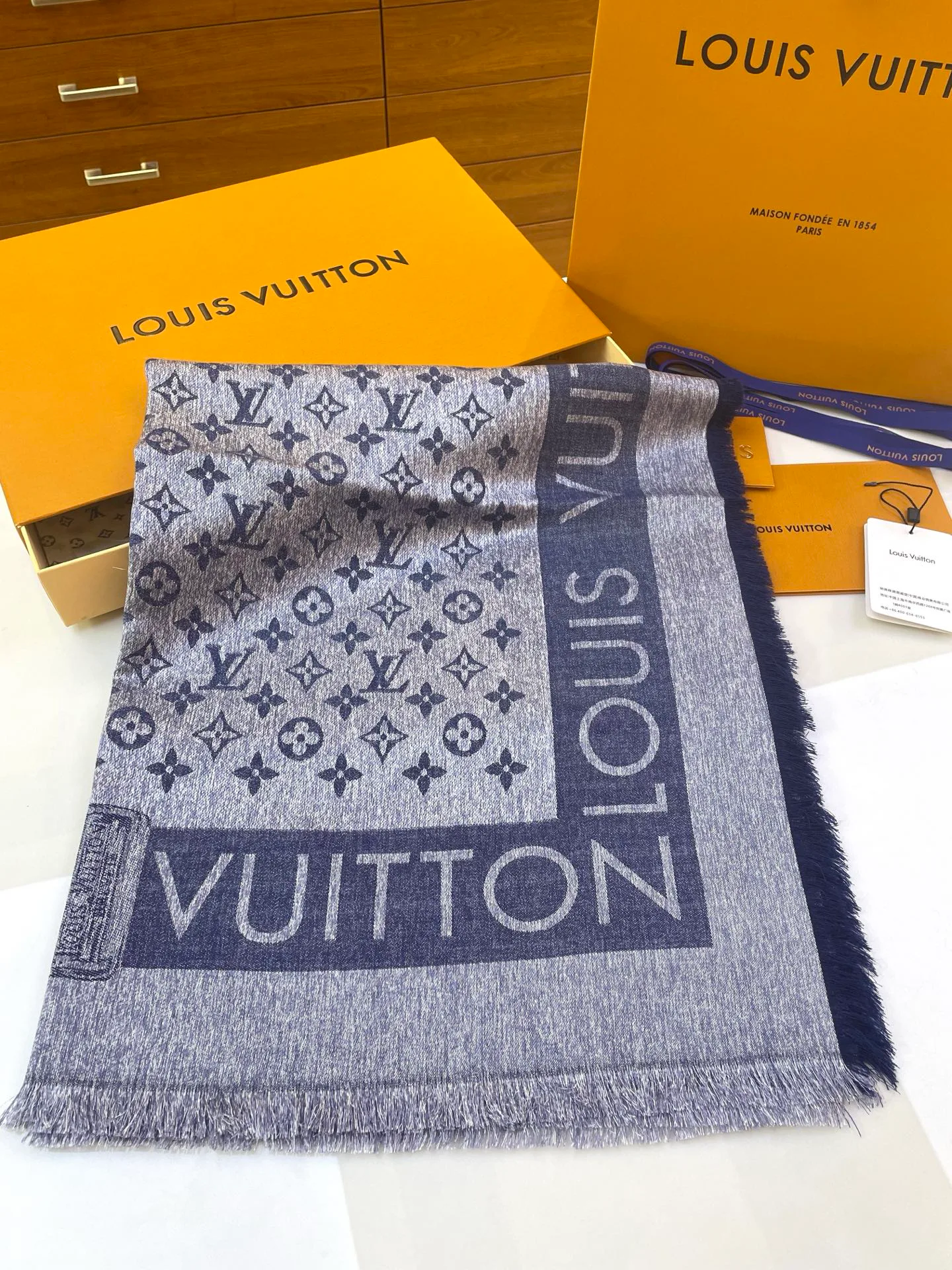 Шарфы Louis Vuitton 104719