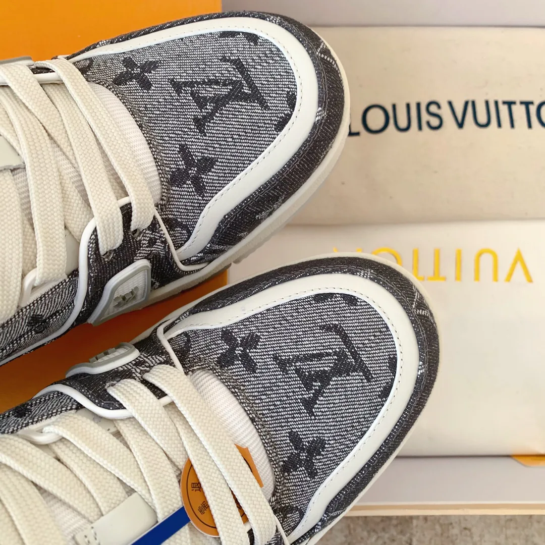Кроссовки Женские Louis Vuitton 10234429