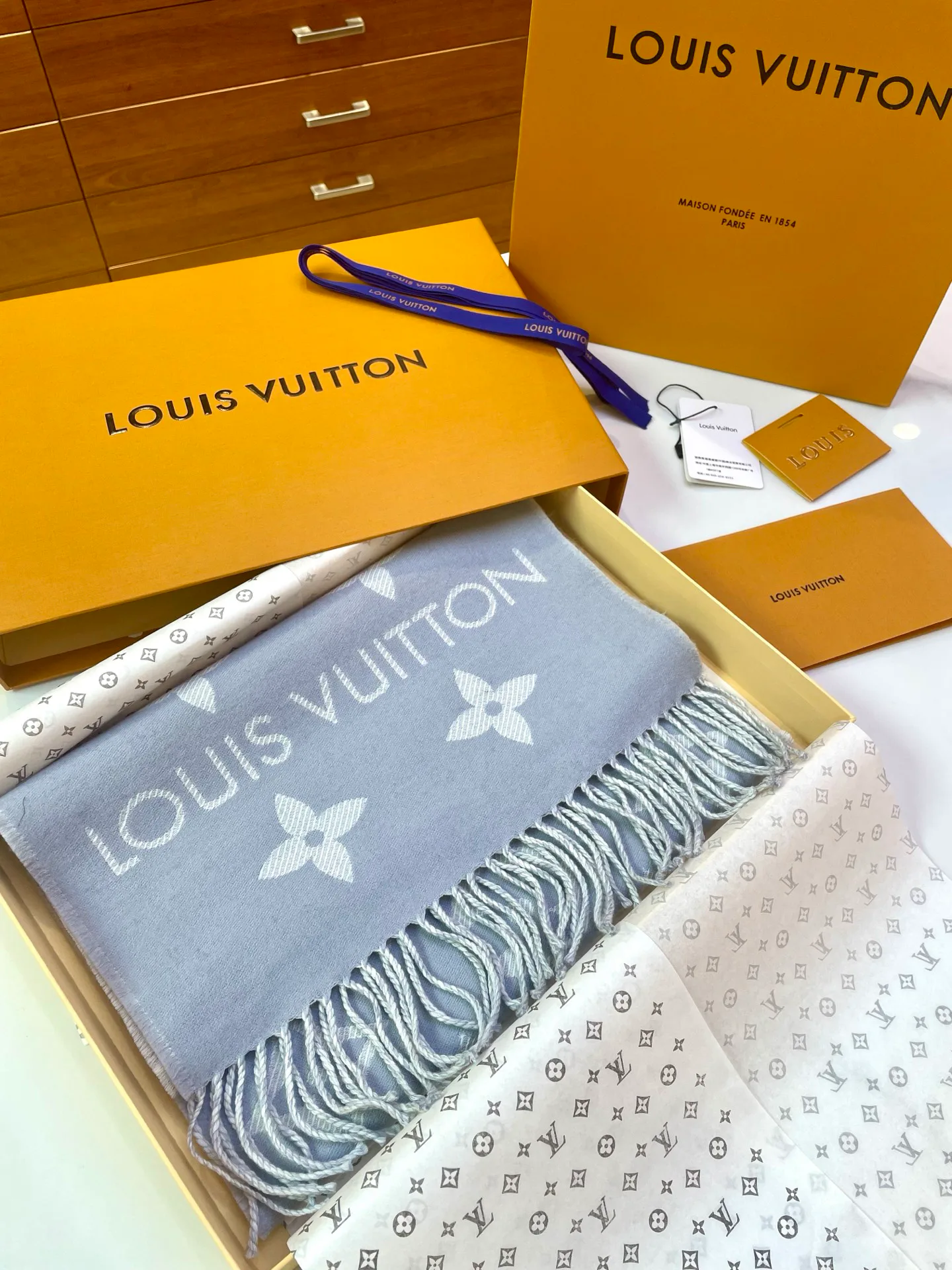 Шарфы Louis Vuitton 3881129
